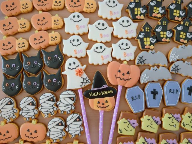 ガレさんに納品しました✨⁡
⁡#ハロウィン 🎃⁡
⁡#ハロウィンクッキー 👻🎃⁡
⁡⁡
⁡⁡よろしくお願いいたします✨
⁡
#ガレドゥワタナベ 
✳焼き菓子専門店Galle de watanabe
(愛知県江南市小折町八反畑８)

🌼🌼
#扶桑 #犬山 #江南 #小牧 #各務ヶ原 #天然色素アイシングクッキー 
#天然着色料  #手土産 #アイシングクッキー教室 
#アイシング #アイシングクッキー  #ロイヤルアイシング  #クッキー  #ノベルティ  #プチギフト #プレゼント 
#cokkie #icing #royalicing #icingcookies
#jolisfils⁡⁡
⁡