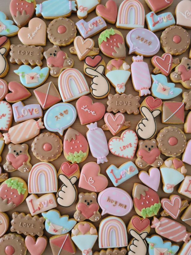 #バレンタインクッキー 🫶⁡⁡⁡
⁡みんなは誰に渡す???😆
⁡⁡
⁡⁡
⁡オーダーは3/12〜可能です。⁡
⁡⁡
⁡よろしくお願いします✨